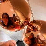 Darshana Rajendran Instagram - For my girls @_soumyapillai @roshniruthjesudoss @kirtiprakash @reshmapadmanaban and gang represents @mahima387 and @b_the_bee, who were the silliest assistants for me at OTTPlay Awards 2023. And for @aj_aswathyjayakumar @ajs_attires who stitched this lovely blouse for this beautiful saree that my girls gifted me. I was so happy to take you all along ❤️