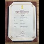 Devi Sri Prasad Instagram - Honoured & Blessed to receive the National Award for BEST MUSIC DIRECTOR for the Movie PUSHPA.. My whole hearted Gratitude to the Respected JURY of #69thnationalfilmawards The Government of INDIA & the Ministry for this esteemed recognition. Extremely honoured to receive this award from the Honourable PRESIDENT Smt.Droupadi Murmu ji 🙏🏻 My Gratitude to my Director Dear @aryasukku Bhai & @mythriofficial My brother @alluarjunonline & d entire Team of #PUSHPA SPECIAL LOVE & THANKS to my entire #DspTeam ❤️ And above all , Thank You ALL for Loving me and my Music always ❤️🙏🏻 Thank You MEDIA & PRESS for the Enormous Never Ending Support🙏🏻🎶