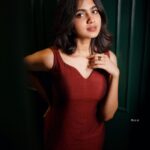 Devika Sanjay Instagram - bdaytime!! grateful. thank you for the sweetest wishes! styled by @mehaka_kalarikkal @styledby_mk_ pictures by @rijil_kl outfit by @_omikha_ hair by @makeup_kozhikode