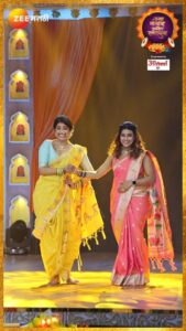 Dhamnashree Kadgaonkar Instagram - बाप्पाच्या कार्यक्रमात रसिका आणि धनश्रीच्या सूत्र संचालनाने येणार अधिकच रंगत. 'उत्सव नात्यांचा, जल्लोष गणरायाचा' 17 सप्टेंबर, रविवार, 12 PM आणि 6 PM #ZmReels #UtsavNatyancha #JalloshGanarayacha
