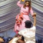Dhamnashree Kadgaonkar Instagram - संकल्प प्रतिष्ठान दहीहंडी सोहळ्यात अभिनेत्री धनश्री काडगांवकरने फोडली दहीहंडी #Sankalppratisthan #Dhanashrikadgaonkar #Dahihandi #Lokmatfilmy