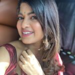 Dhamnashree Kadgaonkar Instagram - Good morning… #dhanashrikadgaonkar #shilpirocks #tuchalpudha #tuchalpudhamoment #zeemarathiofficial #outdoorshoots #instagram #morningposts Ghodbandar Road Thane