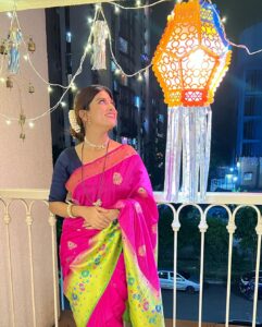 Dhamnashree Kadgaonkar Instagram - Diwali 🪔 2023 

#dhanashrikadgaonkar #diwali #laxmipujan #us #newhome