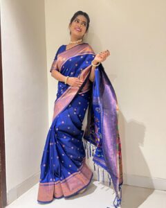 Dhamnashree Kadgaonkar Instagram - विजया दशमीच्या शुभेच्छा ..

Sari by @khushiifashion 

#dhanashrikadgaonkar #tuchalpudha #happydasara #dashhehara #sari #tradition #nath #zeemarathiofficial #event #nigdipune