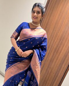 Dhamnashree Kadgaonkar Instagram - विजया दशमीच्या शुभेच्छा ..

Sari by @khushiifashion 

#dhanashrikadgaonkar #tuchalpudha #happydasara #dashhehara #sari #tradition #nath #zeemarathiofficial #event #nigdipune