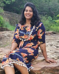 Dhivya Duraisamy Instagram - @maheswarichanakyan @naanungalfj @kiran.drk 
#tirunelveli #Hotstar_web_series #manimutharudam #agasthiyarfalls