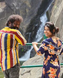 Dhivya Duraisamy Instagram - @maheswarichanakyan @naanungalfj @kiran.drk 
#tirunelveli #Hotstar_web_series #manimutharudam #agasthiyarfalls