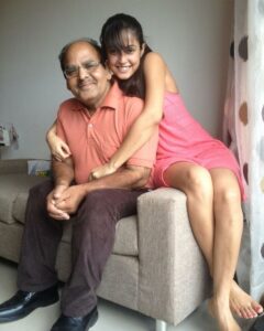 Disha Pandey Instagram - Happy birthday PAPA 😎🥂😎