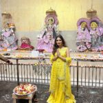 Donal Bisht Instagram - Happy Diwali !!! 🪔✨ As my every year ritual #Rangoli made by me ❤️🤗 Do let me know how you guys liked it 🥰 and it’s always lovely with family, some beautiful memories captured are a lifetime treasure ❤️💫✨ Delhi - NCR