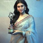 Dushara Vijayan Instagram - Happiest birthday to the ever charming DUSHARA sissy 🌸💙 . waited for this pic to be post on your b'day 🎂 . Go ahead! Nothing will stop you from being successful in the future as an Actress ! When I see your performances on screen, I feel like you were born to act. And best of luck for THALAIVAR 170 . Damn sure u gonna rock the kollywood soon 💯💥 📸 PC - @snappy_pixel_12 👩 INFRAME - @dushara_vijayan 💄 MUA - @puii_c_ammy #celebrity #fashion #love #actor #actress #model #instagram #bollywood #style #instagood #kollywood #beautiful #beauty #photography #celebrities #music #follow #trending #famous #artist #celebritystyle #like #explorepage #dusharavijayan #art #explore #entertainment #viral #cute #photooftheday