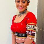 Elina Samantray Instagram - I wish if I could get ready this fast!!😿 Thank you to my entire team for making me look the best!!🫶🏻 Outfit & jewellery:- @mahendrabaral_official Makeup- Sudhir bhai & Susant(susu) Hair- Mama