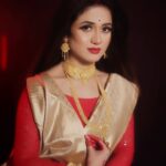 Elina Samantray Instagram - MAA 🌸🌸🌸🌸🌸 May maa Durga gives us the strength , to stand tall , fight back to any odd situation .she is the protector 🌸 Face @rayelinasamantaray Makeup & Hair @makeupbyshagy Designer @mahendrabaral_official Video @_abinashbiswal @partha_das07 Kalka @lizamehndi_artist #durga #durgapuja #durgamaa India