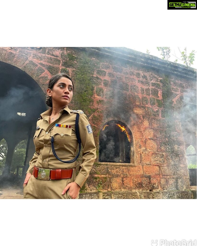 Elina Samantray Instagram - “MADAM DEVI MURMU” reporting from “MALYAGIRI”.