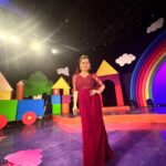 Elina Samantray Instagram - It's difficult for me to not smile in my pictures!! I rarely win in this battle..💃 Wearing @zubysdesignerhouse @ali.zubina
