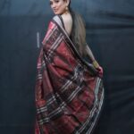Elina Samantray Instagram - DURGA PUJA🌸🙏💗 "Embracing the timeless elegance of Durga Puja in my Tera Cotta Sambalpuri silk Saree from BigRayn 🌸✨. Visit BigRayn.com or call +916372255010. #rayelinasamantaray #elinasamantaray #bigraynofficials #sambalpurihandloom #sambalpuri #odishahandlooms #mybhubaneswar #bhubaneswar #bigraynofficials #odishahandloom #odishaikat #bigraynofficials #sareesusa #sareedubai #sareessingapore #sareesofinstagram #sareestyling #weddingsarees #partywear #odishaweaves #splendoursofodishaweaves #durgapuja #durgapujo wearing @bigraynofficials Makeup & Hair @makeupbyshagy Jewellery @mahendrabaral_official PC: @_abinashbiswal @partha_das07