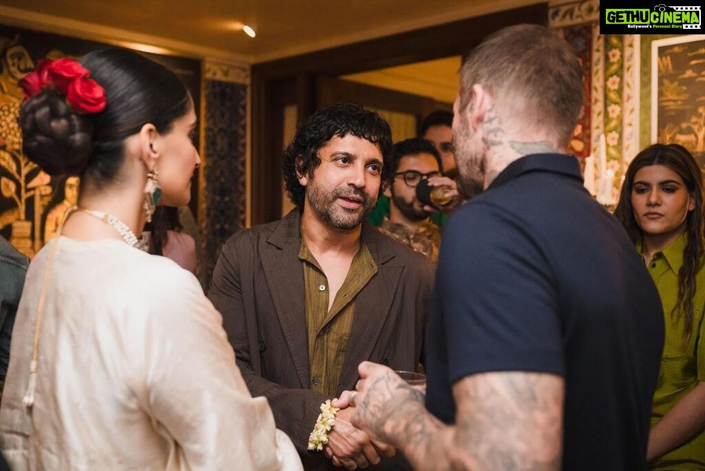 Farhan Akhtar Instagram - @davidbeckham It was an honour to meet a legend in person that was so patient, kind and warm! You were so lovely thank you! Hope to see you again real soon ❤️ Thank you to @sonamkapoor and @anandahuja who are such gracious hosts and made it such a special night for everyone. No one does it like you guys ❤️