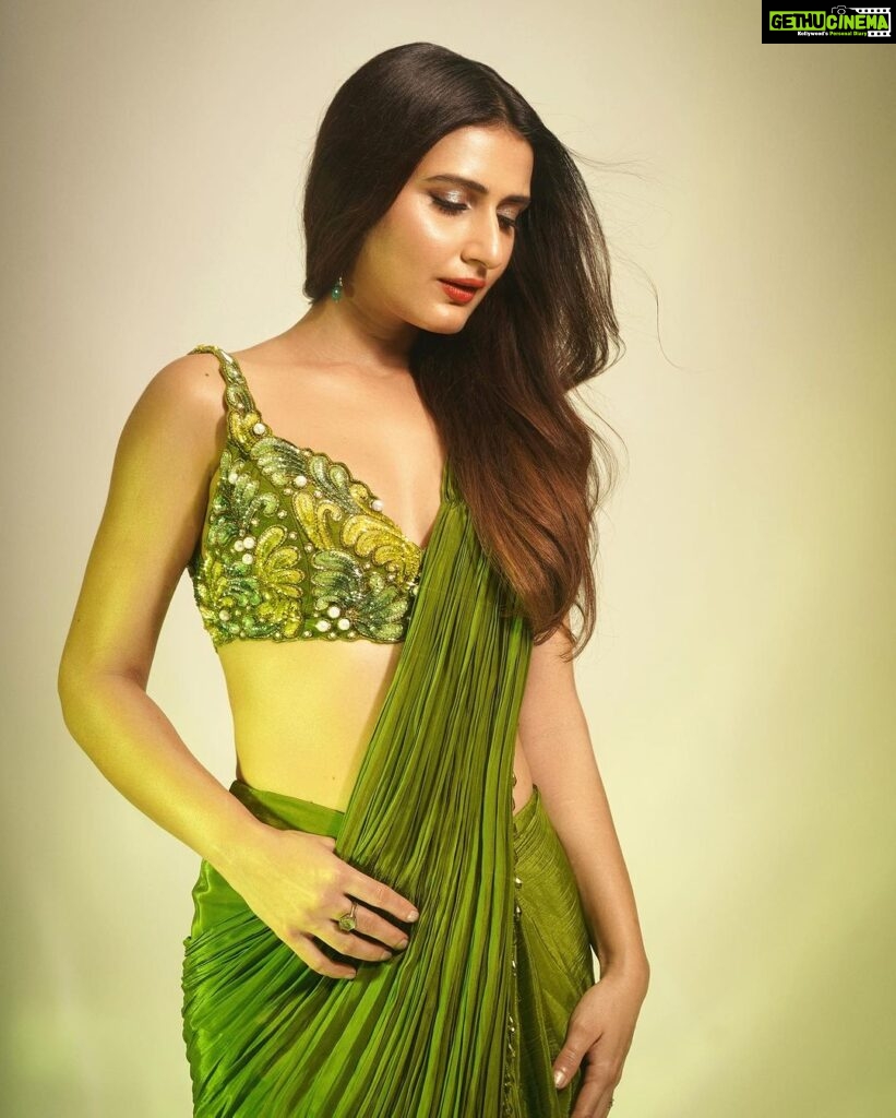 Fatima Sana Shaikh Instagram - 💚💚💚 Saree @anshikatakofficial Make up @dishsolanki Hair @sankpalsavita Shot by @kapilcharaniya