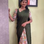 Gabriella Charlton Instagram - 🌺 Saree and blouse @sdduniqueboutique_97