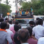Gautami Instagram - இன்று (28-03-2021 ) மொடக்குறிச்சி சட்டமன்றத் தொகுதி பாஜக வேட்பாளர், திருமதி. Dr. C. சரஸ்வதி அவர்களை ஆதரித்து அவல்பூந்துறை, கஸ்பாபேட்டை , மொடக்குறிச்சி, எழுமாத்தூர், கணபதிபாளையம் ஆகிய பகுதிகளில் தாமரை சின்னத்தில் வாக்களிக்கும்படி பரப்புரை செய்தேன். பாஜக சொந்தங்களுடன் தேசிய ஜனநாயகக் கூட்டணித் தொண்டர்களும் பெருமளவில் கலந்து கொண்டனர். #drcsaraswathi #Modakkurichi #வாக்களிப்போம்_தாமரைக்கே #BJP #AIADMKFOR2021 #TNElection2021 @bjp4india @bjp4tamilnadu @narendramodi @amitshahofficial @jpnaddaofficial @gkishanreddyofficial @blsanthoshofficial @ctravi @general_vksingh @ponguleti_sudhakar_reddy @murugan_tnbjp