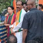 Gautami Instagram - நேற்று மாலை தேசிய ஜனநாயகக் கூட்டணி வேட்பாளர்கள், பாஜக புதுச்சேரி மாநிலத் தலைவர் திரு வி சாமிநாதன் எம்எல்ஏ அவர்களை ஆதரித்து லாஸ்பேட்டையிலும், திரு ஏ ஜான் குமார் அவர்களை ஆதரித்து காமராஜ் நகரிலும் பரப்புரை செய்தேன். #புதுச்சேரி #காரைக்கால் #Puducherry #Karaikal #BestPuducherry #மலரட்டும்_தாமரை_ஒளிரட்டும்_புதுச்சேரி @narendramodi @amitshahofficial @jpnaddaofficial @bjp4india @bjp_puducherry #santhoshbl @arjunrammeghwalofficial #nirmalkumarsurana @rajeev_mp @namassivayambjp #vsaminathanmla