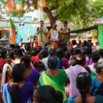 Gautami Instagram - இன்று காலை இராமநாதபுரம் சட்டமன்றத் தொகுதி வழுதூர், தெற்கு காட்டூர், வாலாந்தரவை, சாத்தான்குளம் பகுதியில் பாஜக வெற்றி வேட்பாளர் திரு Kuppuramu Duraipandi அவர்களை ஆதரித்து பரப்புரை செய்தேன். பரப்புரையில் பெருமளவில் பெண்களும் இளம் வாக்களர்களும் கலந்து கொண்டு, திரு குப்புராமு அவர்களுக்கு தங்கள் ஆதரவினை தெரிவித்தனர். #Ramanathapuram #TNElections2021 @narendramodi @amitshahofficial @jpnaddaofficial @gkishanreddyofficial @general_vksingh @ctravi @ponguletisudhakarreddy @santhoshblofficial @murugan_tnbjp @bjp4india @bjp4tamilnadu