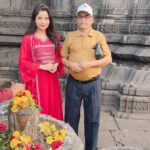 Gehana Vasisth Instagram - Jai bholenath… Mai aur mere pita ji at trimbakeshwar mandir … #gehanavasisth #trimbakeshwar #mandir #temple #jaibholenath Trimbakeshwar Shiva Temple