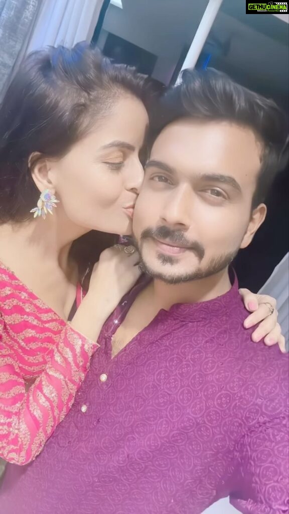 Gehana Vasisth Instagram - I love u @officialgauravsingh_0522 . . #proposal #love #engagement #engaged #wedding #engagementring #shesaidyes #bridetobe #couplegoals #bride #diamondring #isaidyes #ring #weddinginspiration #diamonds #weddingdress #ido #engagementphotos #marryme #proposalideas #weddingring #weddingphotography #diamond #couple #marriage #rings #engagementrings #gettingmarried #jewelry #gehanavasisth