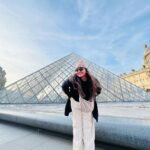 Grace Antony Instagram - Make an effort to look at the photographs.👁️👀 . . #paris #eiffeltower #louvor #graceantony #france