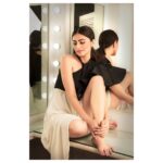 Heena Achhra Instagram - Beautiful things don’t ask for attention ❤️ #actresslife #VanityFair Lensed by @super_devang Garment by @jagx_ Styling by @sumairamomin