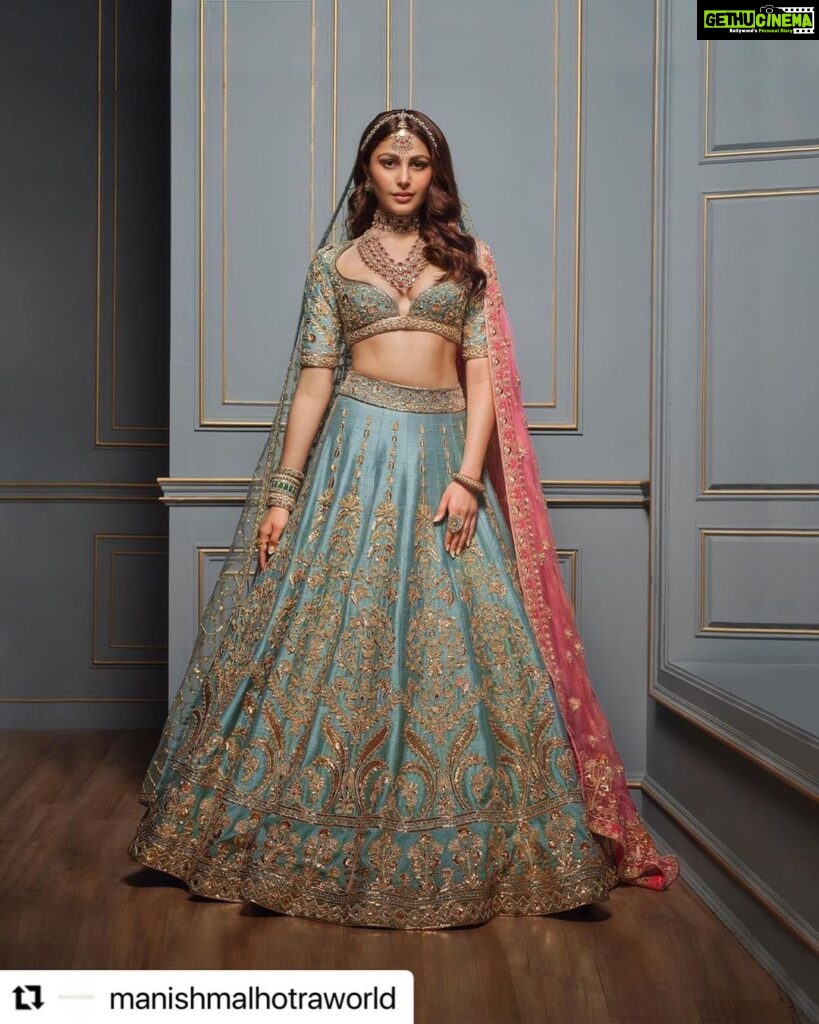 Heena Achhra Instagram - @manishmalhotraworld with @use.repost ・・・ Witness how double draping in contrasting shades of rose and teal brings out the vintage craft and contemporary cuts of our classic bridal magnificence. #Khaab Bridal Couture 2022 @manishmalhotra05 Jewellery: Manish Malhotra Jewellery by Raniwala 1881 @manishmalhotrajewellery Photographer: @tarun_khiwal Styled by: @harshad.fshn Mua: @deepa.verma.makeup Hair: @cristianocpereira Production: @ikp.insta #ManishMalhotra #ManishMalhotraWorld #manishmalhotrajewellerybyraniwala1881 #ManishMalhotraVows #ManishMalhotraLabel #ManishMalhotraProductions #ManishMalhotraJewellery #ManishMalhotraVows #bride #bridal #bridaldress