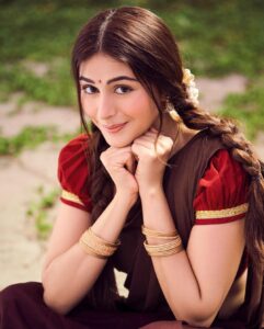 Heena Achhra Instagram - Gajra, Bindi, Half-Pallu saree and a wholesome of cuteness 🌸🥰
.
.
.
.
.
.
.
.
.
.
.
.
.
.
Makeup Artist: @dynamitepikachu
.
.
.
.
.
.
.
.
.
.
.
.
.
.
.
.
.
.
.
#HeerAchhra #explore #postoftheday #reels #style #beautiful #model #cute #happy #fun #cute #smile #photoshoot #nature #funny #fashionmodel #Actress #movies #tollywood #hollywood #instagood #instadaily #goa #india
