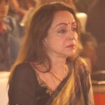 Hema Malini Instagram – At the Utsav yday. Lilting bhajans beautifully and soulfully rendered by Anuradha Paudwal. The public enjoying the varieties offered in the festival – the exclusive shops, the lovely sculptures kept for sale, the excellent food shops offering huge variety of yummy eats – name it, the mela has them all! People thronging from nearby Delhi, Agra, Lucknow etc to partake in this 10 day festival of art and culture. Mathura welcomes you all🙏

#brajrajutsav #anuradhapaudwal #braj