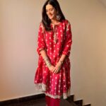 Isha Rikhi Instagram - Showing off my bright side 🥰 Wearing my favourite @shopmulmul ❤️ . . . #nofilter #happy #kervachauth #2023 #festive #vibes #indian #kervachauthvibe #ethnicwear #happiness #happyface