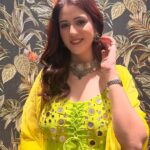 Isha Rikhi Instagram - 🌻✨ Outfit @bunaai Jewelry @thefashionparadestore HMU @barcodesalon