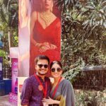 Ishaa Saha Instagram - পঞ্চমীর প্রশ্ন: কে বেশি beautiful? ছবির ইশা নাকি বাস্তবের ইশা? 🤔 উত্তর খুঁজতে বেরিয়ে পড়েছি আমরা। সকলকে পুজোর শুভেচ্ছা! ❤️ @ishaasaha_official 💚 @the_greatestshowonearth #pujo2023 Saltlake CE Block