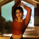 Iswarya Menon Instagram - DRIPPING in moonlight 🌚🤎 . 📷 @irst_photography Mua @noormakeup_mehndi @vgpgoldenbeachresort