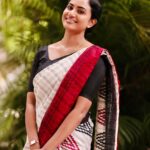 Janani Ashok Kumar Instagram - To the woman who changed my identity “Bharathi” #idhayam #forevergrateful - As artist we perform fictional characters creating a whole new personality within ourself & to be that person in sets is a whole new art. Over the years I’ve made a lot and mistakes and learned a few lessons & all through the journey I’ve zero regrets… it’s been a whole 3 months I started working for this project which still feels like a dream, {“𝐈 𝐦𝐞𝐚𝐧 𝐈’𝐦 𝐥𝐢𝐯𝐢𝐧𝐠 𝐦𝐲 𝐝𝐫𝐞𝐚𝐦”} Chennai, India