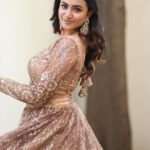 Janani Ashok Kumar Instagram - Life gets better when you expect less ✨💫💯 - MUAH: @murugeshmakeup_hair Jewellery: @chennai_jazz Outfit: @visha_boutique_ Chennai, India