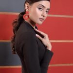 Janki Bodiwala Instagram - AJIO ALL STARS SALE LIVE NOW! Brb, I am busy shopping my favorite brands currently 🛒 Grab them all before they are gone at the AJIO All Stars Sale! 10,00,000+ styles and 3,500+ brands. Get 50-90% off on your favorite fits. Sign-up now and get Rs.500 off. Download the app to shop now. @ajiolife #AjioLove #HouseOfBrands #AllStarsSale Styled by @khushaliee MUH by @makeupandhairby_prarthana Shot by @shutter_eye_pictures Managed by @fatctalents @kallcon_entertainment