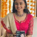 Janki Bodiwala Instagram - Its all been a task to do all the chores and get ready for Diwali , but what’s better than Parlour like look at home? Nothing right , get set ready and shine this Diwali with Tag (Vlcc Personal Care) #HappyGlowLucky #VLCC Managed by @fatctalents