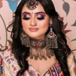 Janki Bodiwala Instagram - Time I enjoy getting readyy😍……Let’s celebrate the victory of good over evil together. Happy Navratri #9daysofnavaratri by @forever52india Day 8 color PURPLE Makeup by : @ richa_dave @jasmine_beauty_care . . My favorites : Berry Breeze eyeshadow palette Glambo 3 in 1 blush contour and bronze Multichrome Liquid Eyeshadow OMGGGGGGG just love that glow Super Stay Liquid Lipstick — completely smudge proof and long lasting 🤩