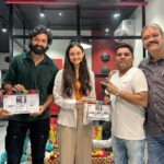 Janki Bodiwala Instagram - શ્રી ગણેશાય નમઃ @ksentertainmentllp presents @big_box_series production Production no 8 Muhurat Writer Director: @krishnadevyagnik Producers: @kalpeshsoni1003 , @krunalsoni2468 Cast @jankibodiwala , @ravi25_12