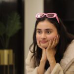 Janki Bodiwala Instagram - Looking at world be like …hmmmm