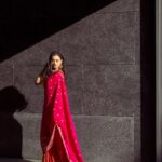 Janki Bodiwala Instagram - Shot by @theabhivalera Shot for @jankibodiwala Video by @just_jd07 Hair & Makeup by @mua_aartighumra Assisted by @pictures_meet Art and Styling by @priyanshidwivedii Saree by @mangalya_sarees Blouse by @dwivedi_jayshree Retouched by @intotheprags Ahmedabad, India