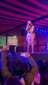 Jasleen Matharu Instagram - Ranchi you were fab ♥️ #jasleenmatharulive #event
 #singingvideos #singing