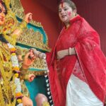 Jhilik Bhattacharjee Instagram – Sindoor Khele 
Dasami kolkata vibes ✨️ 🎉💗
Subho bijayar priti o subheccha ❤️🙏 Kolkata – The City of Joy