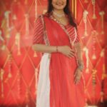 Jinal Belani Instagram - Red is favourite for a reason 💃 👗 - @kinjal.prajapati136 MUAH - @parthu_makeover