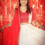 Jinal Belani Instagram - Red is favourite for a reason 💃 👗 - @kinjal.prajapati136 MUAH - @parthu_makeover