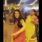 Jinal Belani Instagram - એના ગીત મીત શ્યામ રે થયા એના સાન ભાન શ્યામ રે થયા એના રૂપ વાન શ્યામ રે થયા - વાહ @nirenbhatt 👏🏻 શું લખો છો 🌹 Last Reel for Navratri 🙈 I promise.