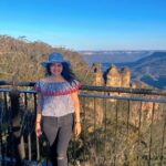 Jinal Belani Instagram - Peaceful, Blissful, Powerful ✨🙏 At the Blue mountains, Three sisters walk 🌅⛰️🏞️ Blue Mountains